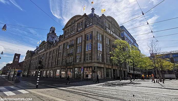 bijenkorf store amsterdam