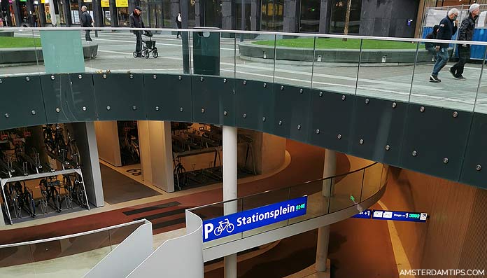 bike parking utrecht central station