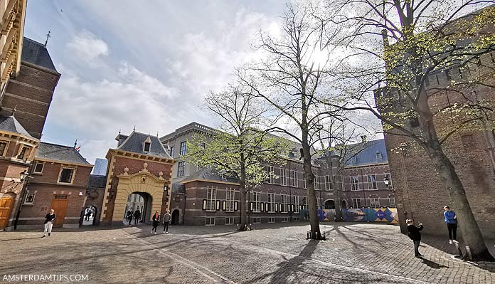 binnenhof den haag mauritspoort