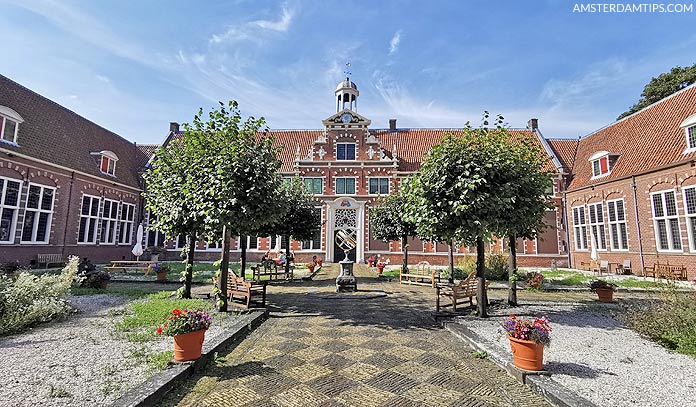 frans hals museum courtyard