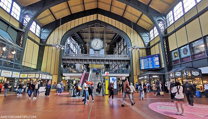 hamburg hbf station hall