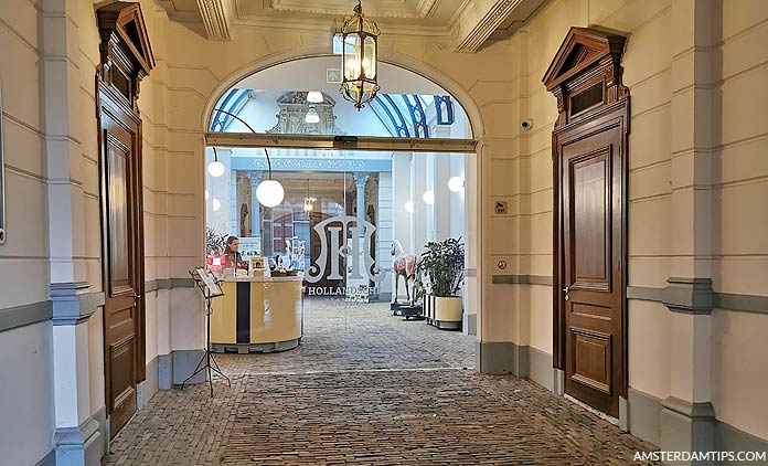 hollandsche manege entrance