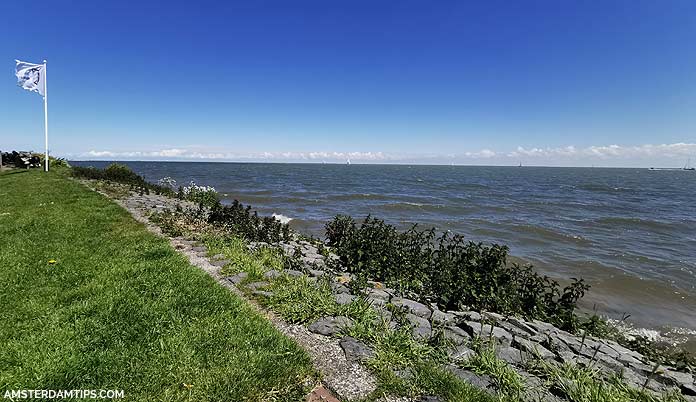 markermeer lake from volendam