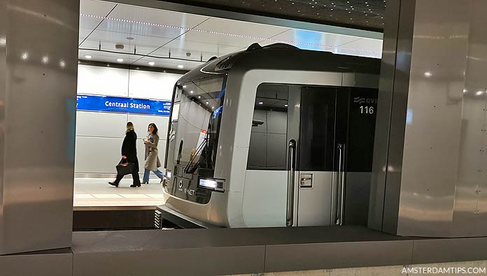 Amsterdam Metro - Centraal Station (M52 platforms) 