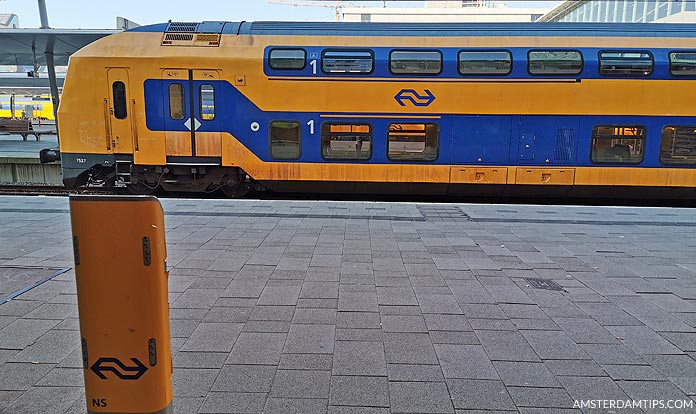 ns train platform