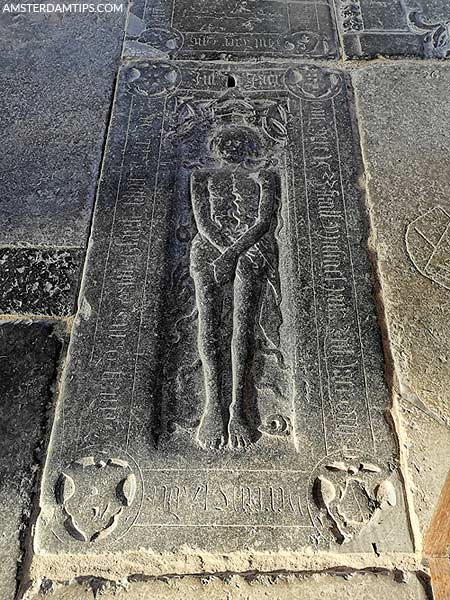 oude kerk amsterdam gravestone