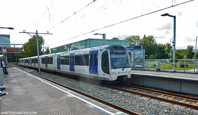 rotterdan metro train line E