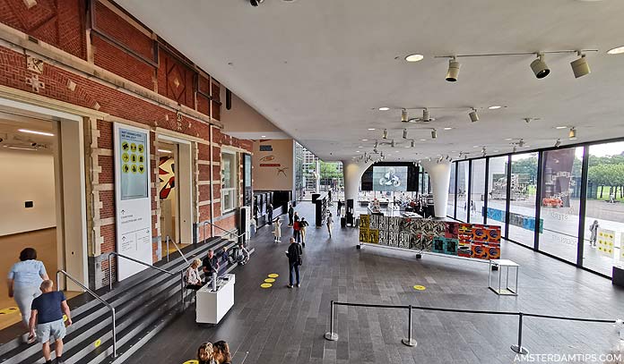 stedelijk entrance hall